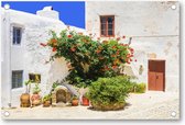 Charmante bloemenstraten van de oude stad op het eiland Naxos, Griekenland - Tuinposter 90x60 - Wanddecoratie - Bloemen