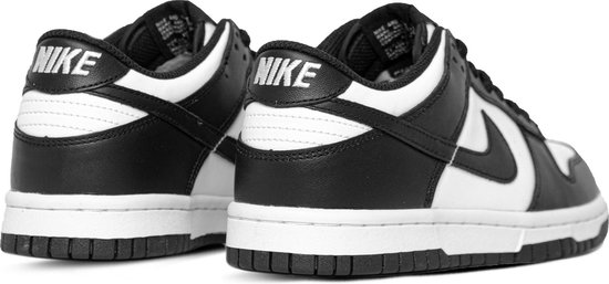 Nike Dunk Low (GS), White/Black White, CW1590 100, EUR 37.5 | bol.com