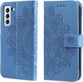 Voor Samsung Galaxy S21 FE 7-bloemblaadje Bloemen Embossing Patroon Horizontale Flip PU Lederen Case met Houder & Kaartsleuven & Portemonnee & Fotolijst (Blauw)