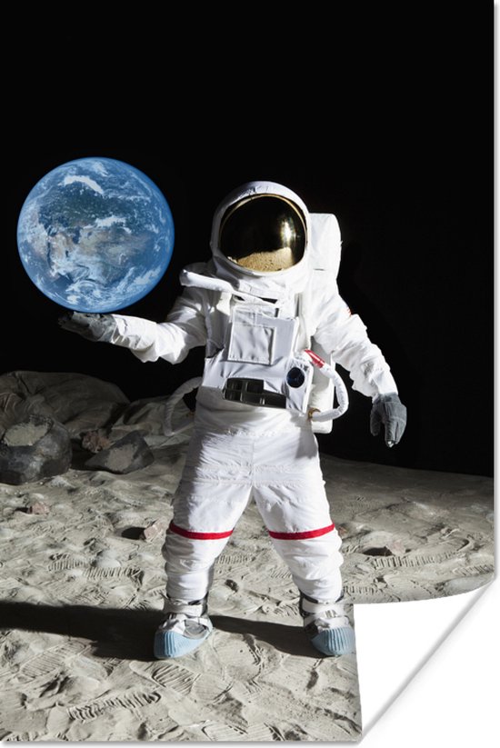 Astronaut in de ruimte houdt de aarde vast poster 60x90 cm - Foto print op Poster (wanddecoratie woonkamer / slaapkamer)