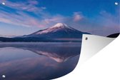 Tuinposter - Tuindoek - Tuinposters buiten - Weerspiegeling van de Fuji vulkaan in Japan bij het water - 120x80 cm - Tuin