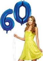 Blauwe cijfer ballon 60 inclusief helium gevuld.