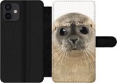 Bookcase Geschikt voor iPhone 12 telefoonhoesje - Jongens - Zeehond - Kinderen - Meisjes - Dieren - Met vakjes - Wallet case met magneetsluiting