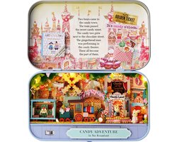 CUTE ROOM - Miniatuur Poppenhuis Bouwpakket in Tinnen Doos - Box Theater : Dreamland Trilogie Serie - Q-009 Candy Adventure