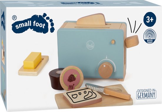 Blauwe houten broodrooster met houten greep, boter, jam en mes op snijplank op de verpakking.