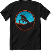 Pedal Pusher | TSK Studio Mountainbike kleding Sport T-Shirt | Blauw - Oranje | Heren / Dames | Perfect MTB Verjaardag Cadeau Shirt Maat 3XL