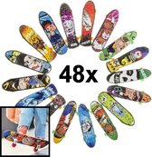 Decopatent® 48 STUKS Vinger Skateboard - Fingerboard - Mini Skateboard - Speelgoed Finger Board - Traktatie - Kado voor Jongens & Meisjes - Uitdeelcadeautjes