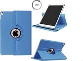 LuxeBass Hoesje geschikt voor iPad Air 1 2013 / Air 2 2014 / 2017 / 2018 9.7 inch Draaibaar Hoesje - Licht Blauw