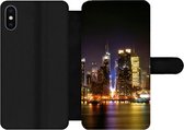 Bookcase Geschikt voor iPhone XS telefoonhoesje - New York - Skyline - Kleuren - Met vakjes - Wallet case met magneetsluiting