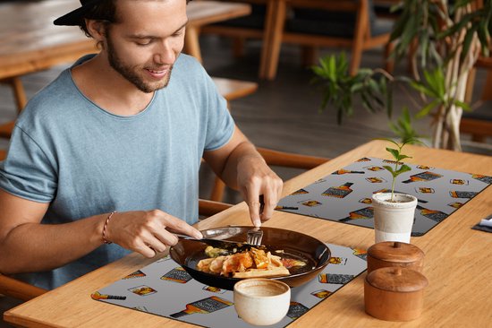 Set de Table - Napperons en Plastique - Whisky - Glas - Design - 45x30 cm - 6 pièces - Résistant à la Chaleur - Antidérapant - Pad - Amovible