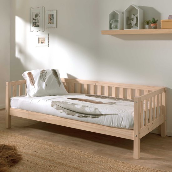 Kajuitbed Friedrich | 211,2 x 98,2 x 68 cm | Dennenhout | Milky Pine-design