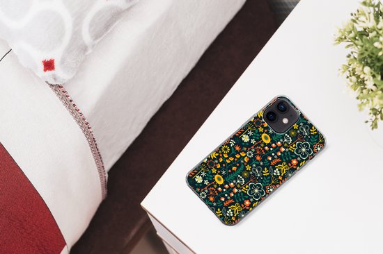 Coque iPhone 12 - Filles - Papillon - Plantes - Motifs - Coque de téléphone en Siliconen -