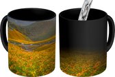 Magische Mok - Foto op Warmte Mok - Bergen - Bloemen - Kleuren - 350 ML - Uitdeelcadeautjes