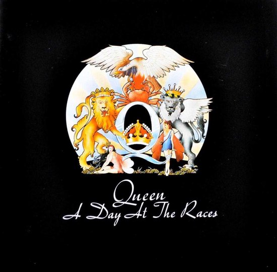 Albumhoes van "A Day At The Races" van Queen met een cirkelvormig embleem van vier mythische wezens en kronen.