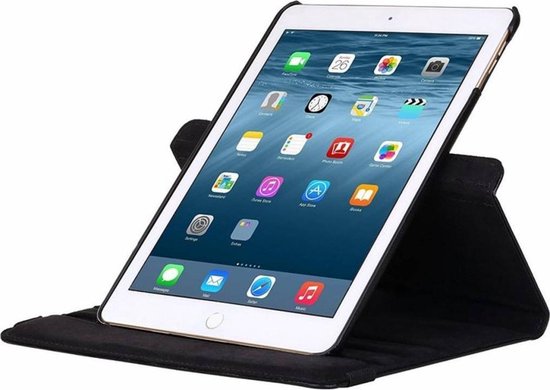 Zwarte Ntech bookcase tablethoes met een zilverkleurige iPad erop, in staande modus.