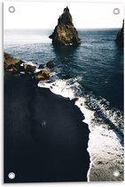 Tuinposter – Rotsen in de Zee - 40x60cm Foto op Tuinposter  (wanddecoratie voor buiten en binnen)