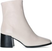 Sacha - Dames - Off white leren enkellaarsjes met hak - Maat 37