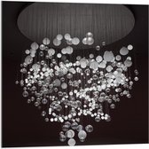 Acrylglas - Mega Kroonluchter (zwart/wit) - 100x100cm Foto op Acrylglas (Met Ophangsysteem)