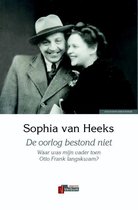 Boekomslag met foto van een lachend echtpaar en tekst: "Sophia van Heeks De oorlog bestond niet".