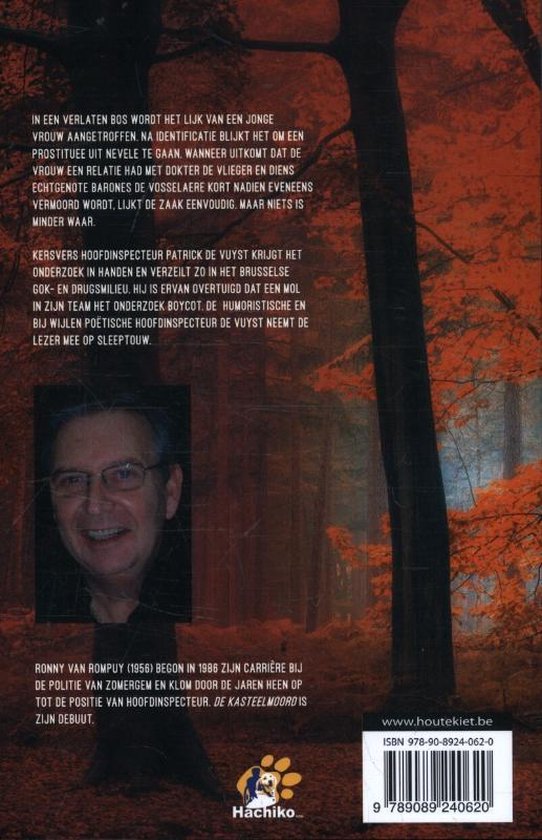 Boekomslag achterkant met tekst en foto van Ronny van Rompuy. Rode bossen op achtergrond.