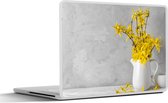 Laptop sticker - 10.1 inch - Bloemen - Geel - Stilleven - 25x18cm - Laptopstickers - Laptop skin - Cover