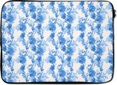 Laptophoes 13 inch - Bloemen - Blauw - Hortensia - Laptop sleeve - Binnenmaat 32x22,5 cm - Zwarte achterkant