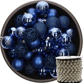 Decoris Kerstballen - 37x stuks - kobalt blauw - 6 cm - incl. kralenslinger zilver - kunststof