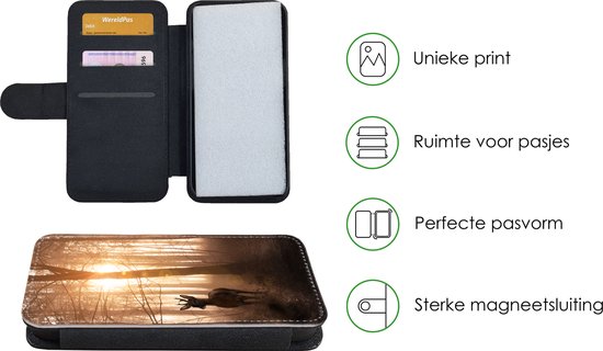 Bookcase pour iPhone 12 Pro Max Bookcase - Forêt - Cerf - Soleil - Arbres - Hiver - Nature - Animaux - Avec compartiments - Étui portefeuille à fermeture magnétique