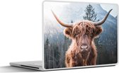 Laptop sticker - 13.3 inch - Schotse hooglander - Koe - Dieren - Berg - Natuur - 31x22,5cm - Laptopstickers - Laptop skin - Cover