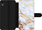 Bookcase Geschikt voor iPhone XR telefoonhoesje - Marmer print - Goud - Wit - Luxe - Marmer printlook - Glitter - Met vakjes - Wallet case met magneetsluiting