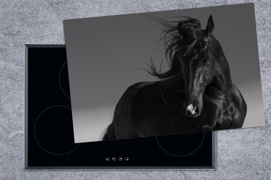 KitchenYeah® Inductie beschermer 81.2x52 cm - Paard - Dieren - Manen - Zwart - Kookplaataccessoires - Afdekplaat voor kookplaat - Inductiebeschermer - Inductiemat - Inductieplaat mat