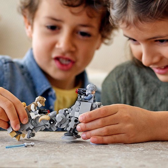 AT-AT™ vs. Tauntaun™ Microfighters