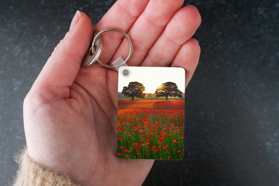 Sleutelhanger - Een Klaprozen veld met twee grote bomen - Uitdeelcadeautjes - Plastic