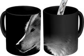 Magische Mok - Foto op Warmte Mokken - Koffiemok - Wilde dieren - Wolf - Zwart - Wit - Magic Mok - Beker - 350 ML - Theemok