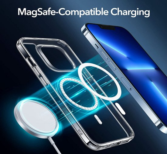 Transparante telefoonhoes voor iPhone met MagSafe-compatibele magnetische ring, naast een iPhone met MagSafe-oplader.