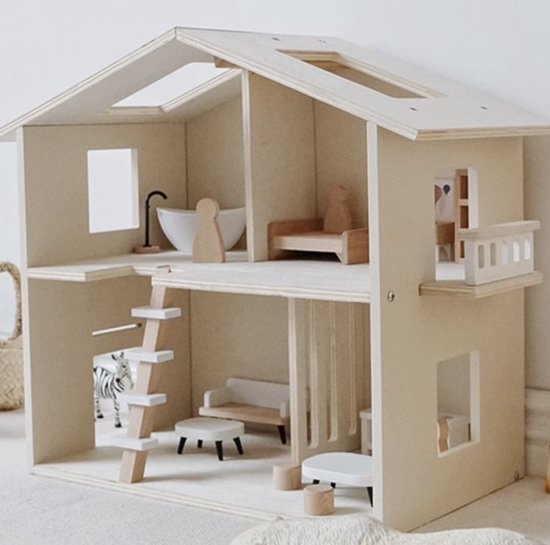 Houten poppenhuis met meubels, trap, badkuip en een zebra.