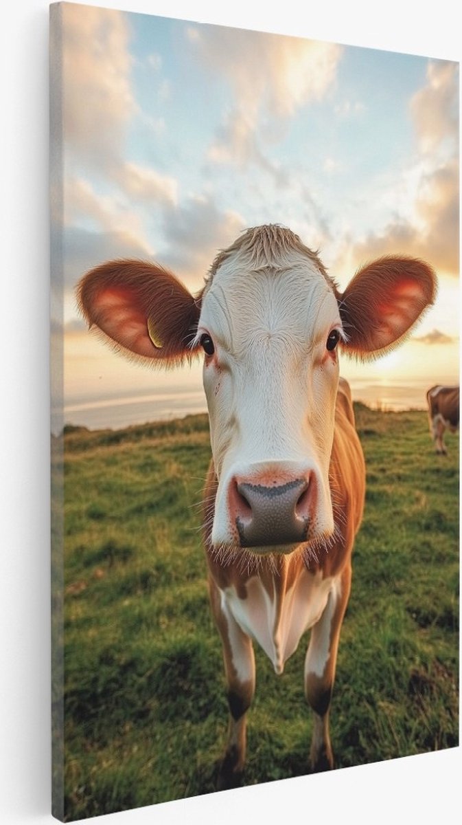 Saammp Canvas Schilderij - Koe in weiland - Natuur - Dieren - 75x100 - Foto op canvas - Wanddecoratie - Muurdecoratie Woonkamer - Slaapkamer decoratie - Canvas Print Multicolor