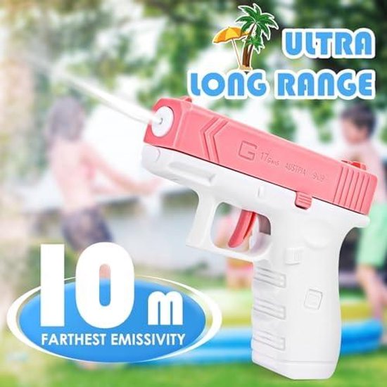 De Kinderen Spelen in De Tuin Met Kanonnen En Watergeweren Op Een Sunn