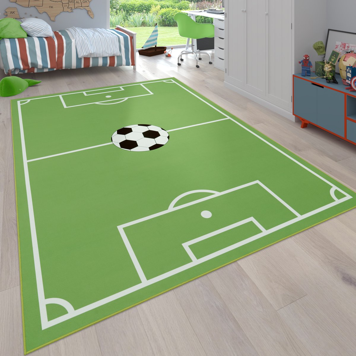 Flycarpets Binola Kindervloerkleed Groen / Wit - 140x200 cm - Speelkleed / Speelmat Voetbal / Voetbalveld - Laagpolig Vloerkleed Kinderkamer