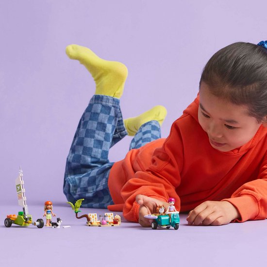 LEGO Friends Surf et scooter s'amusent avec les chiens - 42641