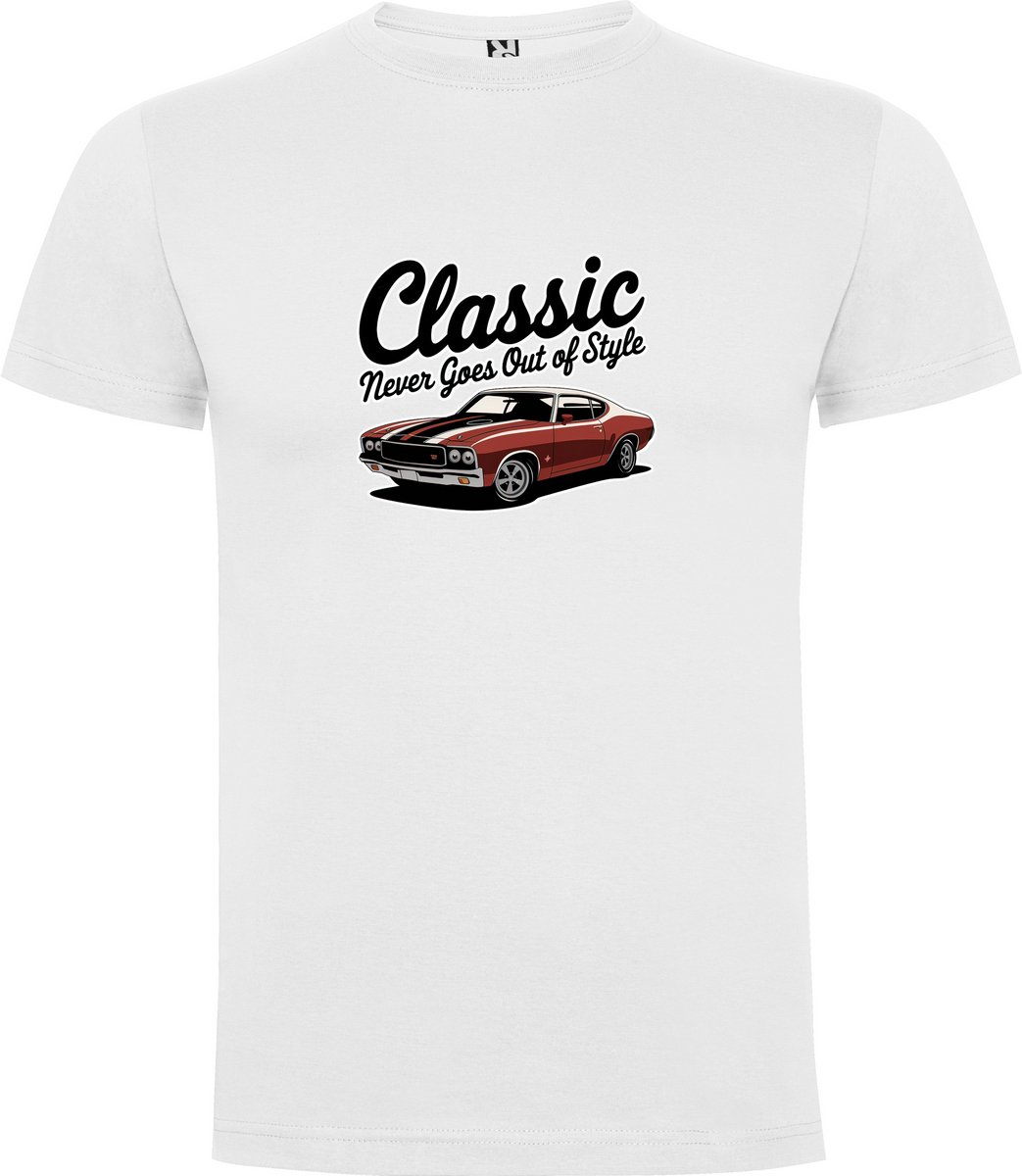 Wit T-Shirt met “Kleurrijke Classic never goes out of Style – Mustang - Jaren 80 – Good Vibes “ Print Full Color Maat XL