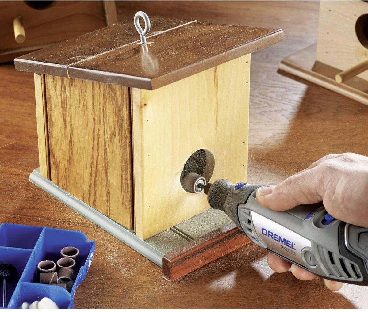 Dremel 3000 Multitool 130W - Exclusieve Uitvoering Multigereedschap Set met 5 Accessoires, Variabele Snelheid 10.000-33.000 t/min, EZ-Twist Functie en Geïntegreerde Ophanghaak