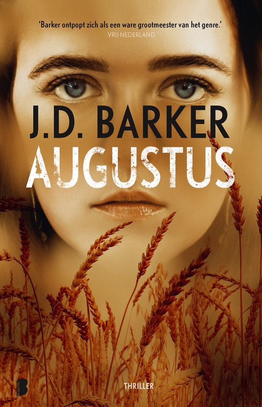 Boekcover 'Augustus' met close-up van een vrouwengezicht boven korenaren. Titel J.D. BARKER AUGUSTUS.