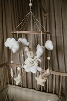 Hippe Schommels® Baby Mobiel Konijntje – Absolute Eyecatcher! – Stijlvol Boxmobiel – Vilt – Babyshower Cadeau Babymobiel – Wieg Mobiel – Kraamcadeau – Exclusief Houten Houder