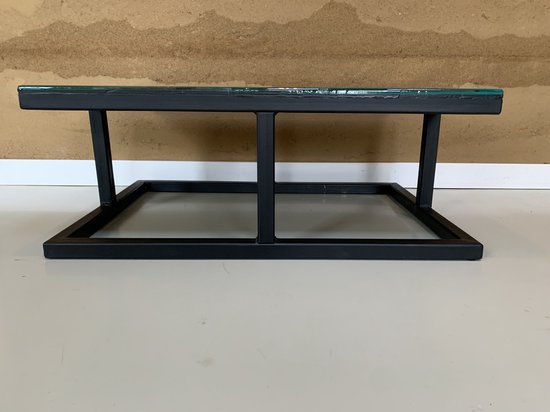 salontafel - appel- en eikenhout in turquoise epoxy met stalen designframe