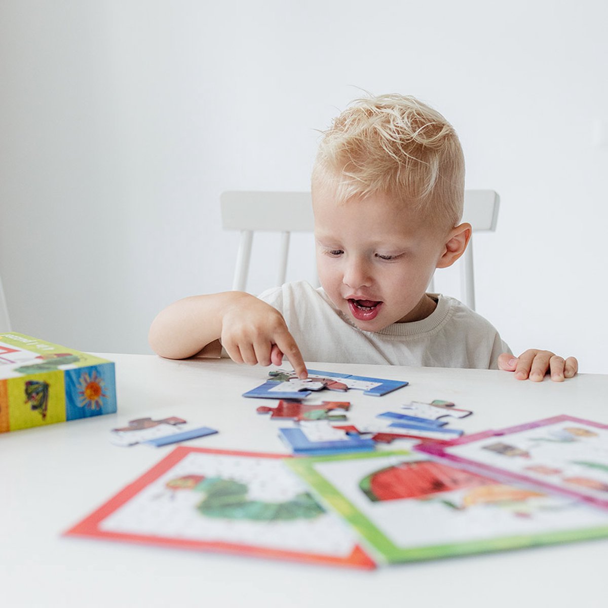 Rupsje Nooitgenoeg puzzel 4 in 1 educatief peuter speelgoed - kinderpuzzel 4x6x9x16 stukjes leren puzzelen - cadeautip puzzel 3 jaar en ouder - Bambolino Toys — afbeelding 15