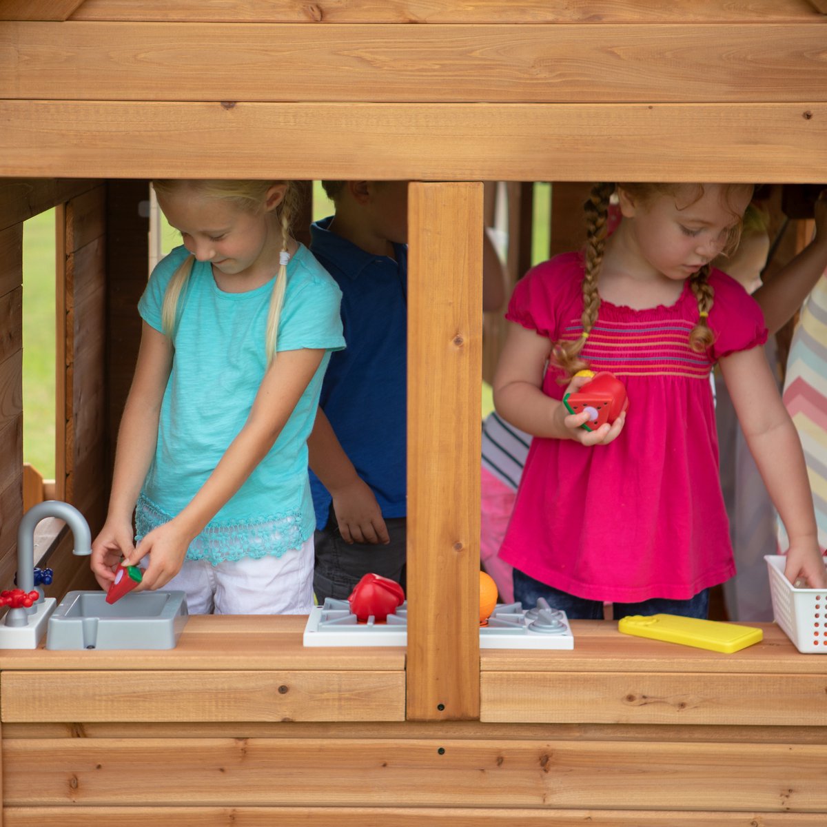 Backyard Discovery Aspen Houten Speelhuis - met Speelkeukentje, brievenbus en meer — afbeelding 11