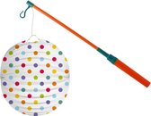 Bol lampion stippen - wit/regenboog - H22 cm - papier - met lampionstokje - 40 cm