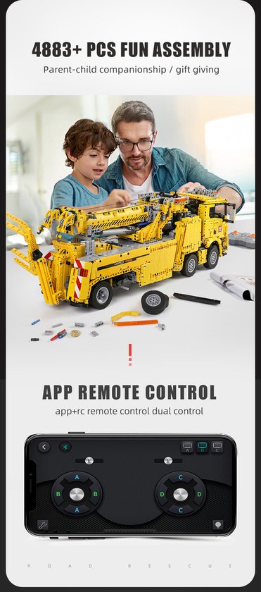 Vader en zoon bouwen aan een gele vrachtwagen van bouwstenen, met APP-afstandsbediening.