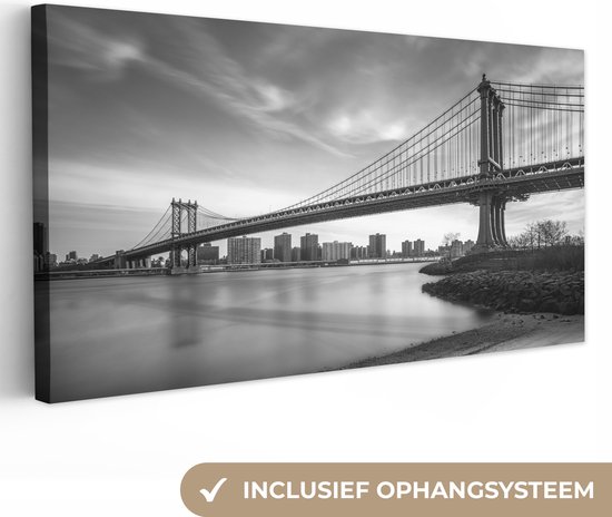 Canvas Schilderij Brooklyn Bridge over het water in zwart wit - 40x20 cm - Wanddecoratie